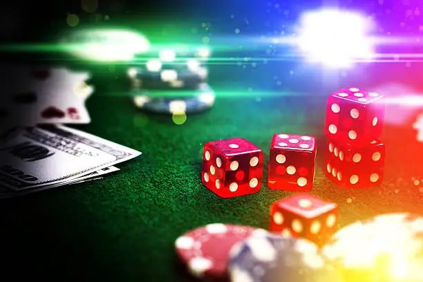 Mobile screen showing jt togel Tembak Ikan game with colorful fish and targeting reticle